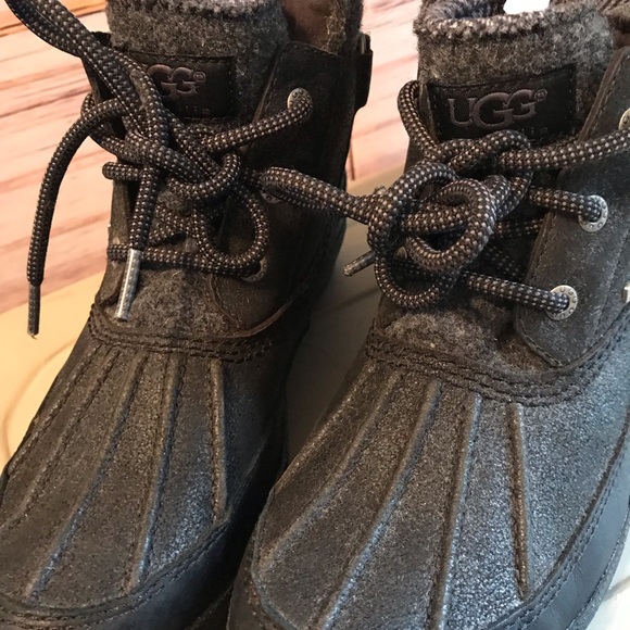 UGG Lina Boot Size 7 Event Waterproof - Picture 7 of 7